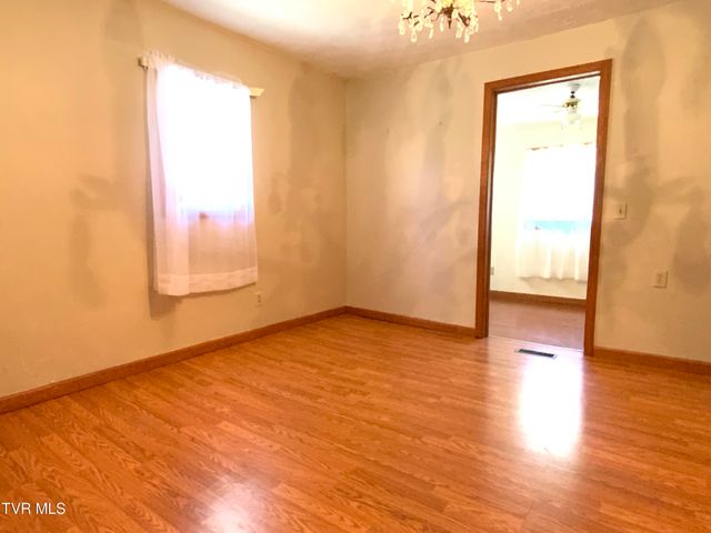 615 South Armstrong Road, Rogersville, TN 37857