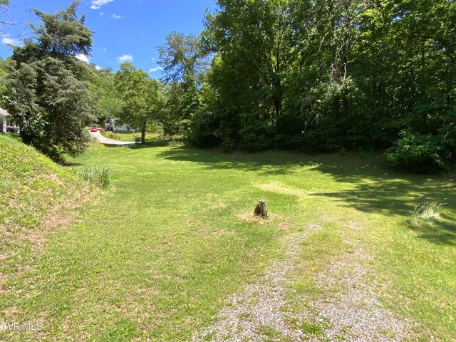 615 South Armstrong Road, Rogersville, TN 37857