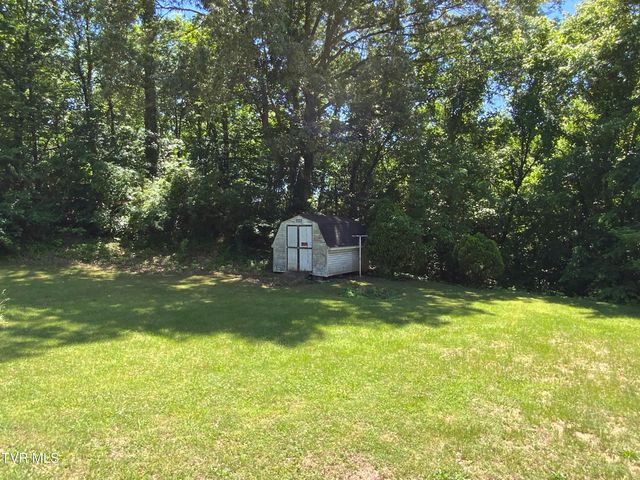 615 South Armstrong Road, Rogersville, TN 37857