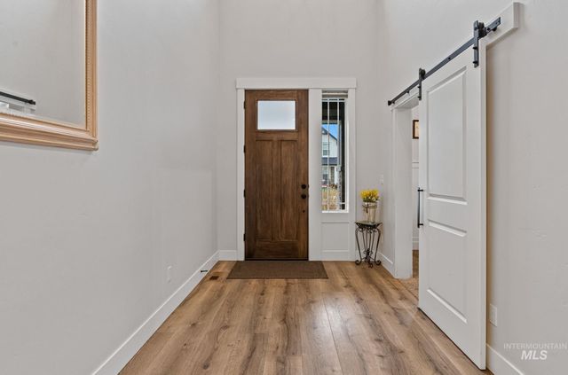 3827 W Viso St, Meridian, ID 83646