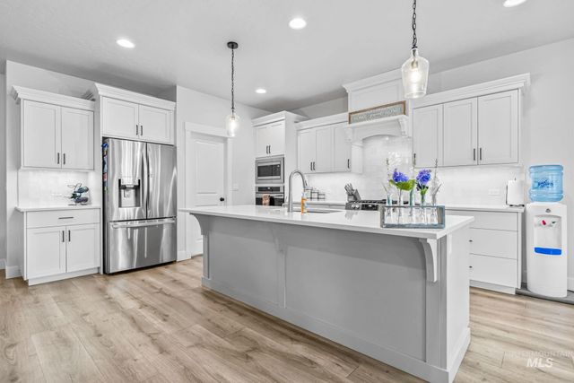 3827 W Viso St, Meridian, ID 83646