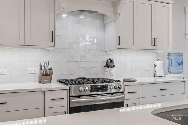 3827 W Viso St, Meridian, ID 83646