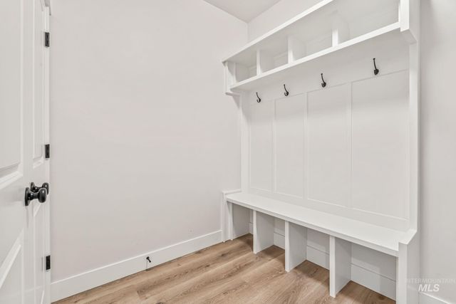 3827 W Viso St, Meridian, ID 83646