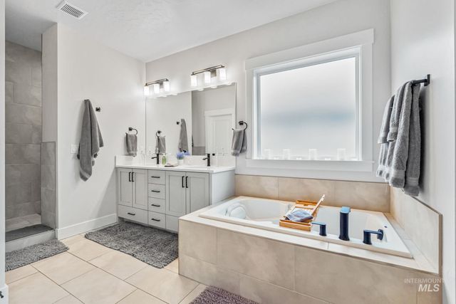 3827 W Viso St, Meridian, ID 83646