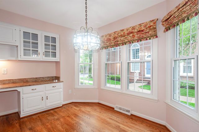 174 Windwood Pointe Street, St Clair Shores, MI 48080