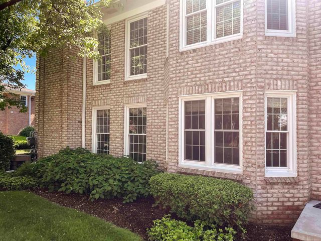 174 Windwood Pointe Street, St Clair Shores, MI 48080