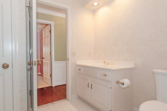 174 Windwood Pointe Street, St Clair Shores, MI 48080