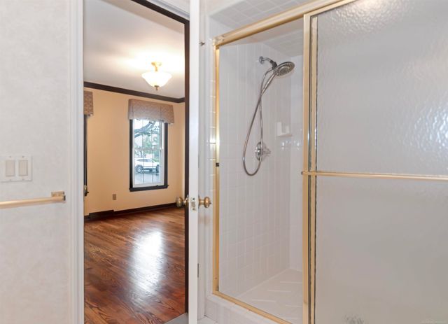 174 Windwood Pointe Street, St Clair Shores, MI 48080