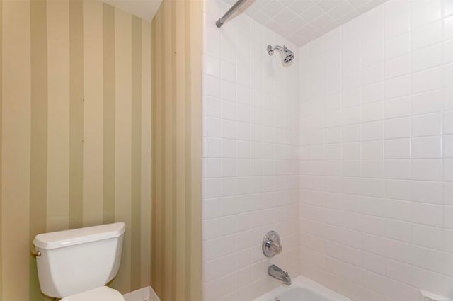174 Windwood Pointe Street, St Clair Shores, MI 48080