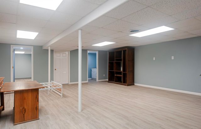174 Windwood Pointe Street, St Clair Shores, MI 48080