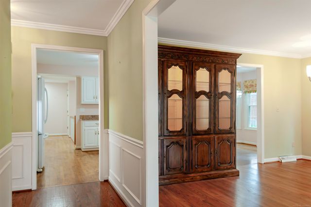 174 Windwood Pointe Street, St Clair Shores, MI 48080