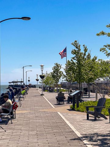 174 Windwood Pointe Street, St Clair Shores, MI 48080