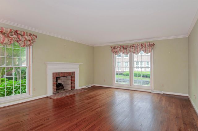 174 Windwood Pointe Street, St Clair Shores, MI 48080