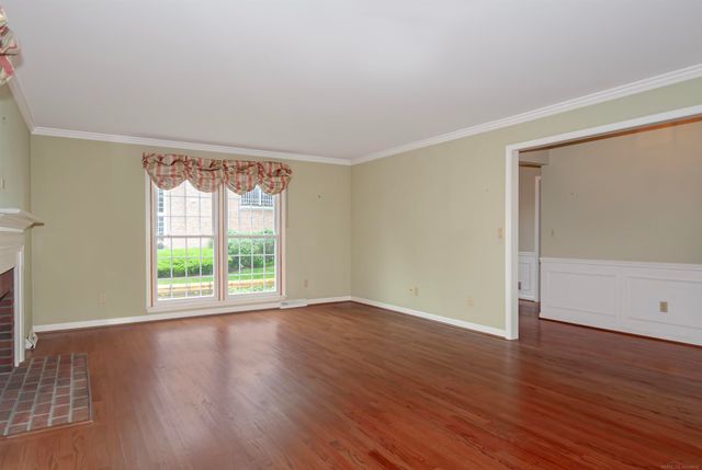 174 Windwood Pointe Street, St Clair Shores, MI 48080