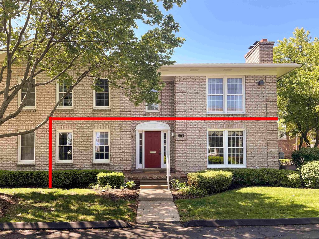 174 Windwood Pointe Street, St Clair Shores, MI 48080