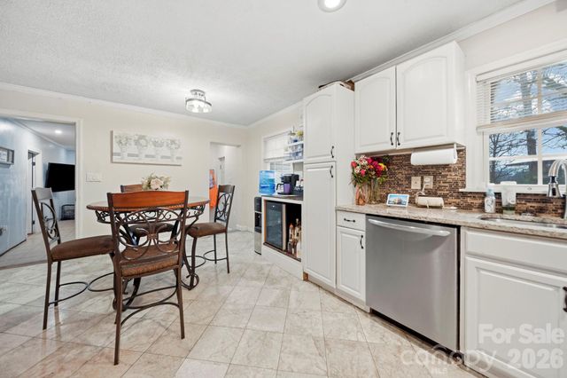 1636 Carolina Circle, Gastonia, NC 28054