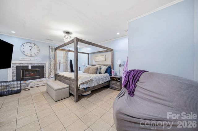 1636 Carolina Circle, Gastonia, NC 28054