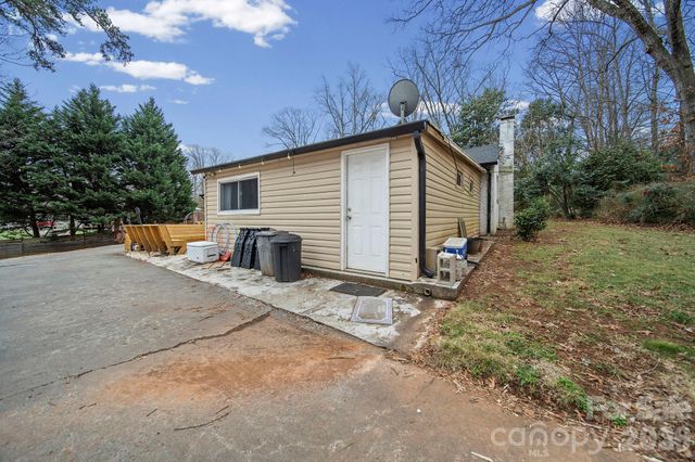 1636 Carolina Circle, Gastonia, NC 28054
