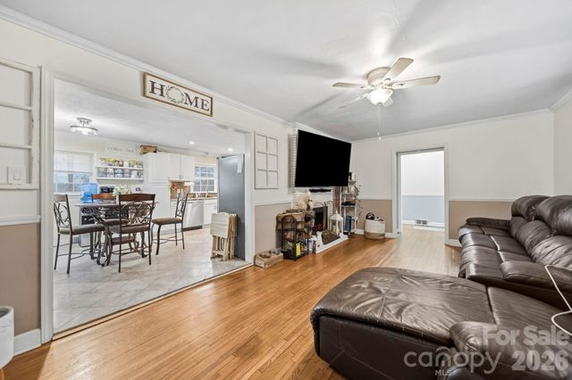 1636 Carolina Circle, Gastonia, NC 28054