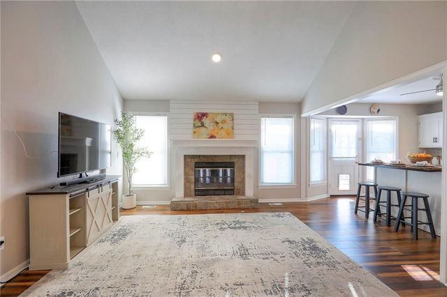 113 SE Bristol Drive, Lee's Summit, MO 64063