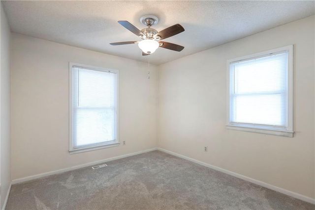 113 SE Bristol Drive, Lee's Summit, MO 64063