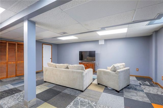 113 SE Bristol Drive, Lee's Summit, MO 64063