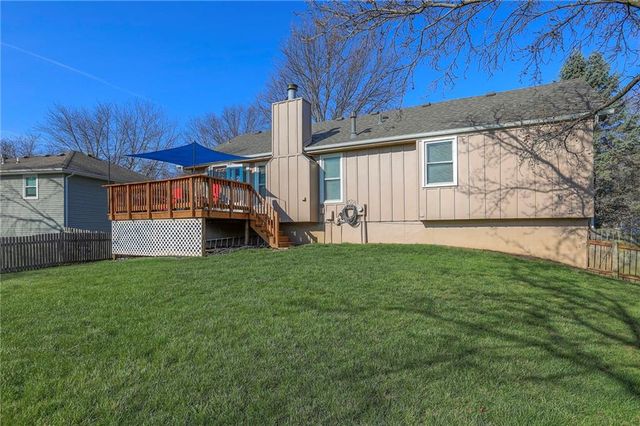 113 SE Bristol Drive, Lee's Summit, MO 64063