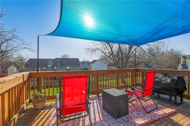 113 SE Bristol Drive, Lee's Summit, MO 64063