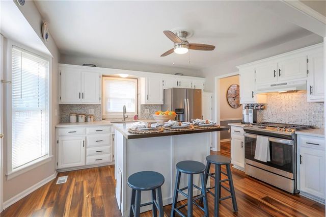 113 SE Bristol Drive, Lee's Summit, MO 64063