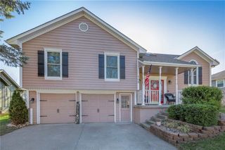 113 SE Bristol Drive, Lee's Summit, MO 64063