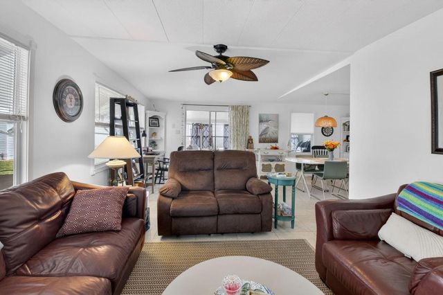 9020 Fomento Bay, Boynton Beach, FL 33436