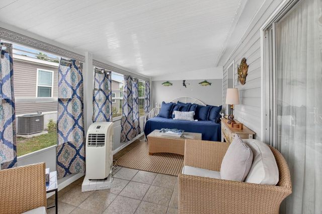 9020 Fomento Bay, Boynton Beach, FL 33436