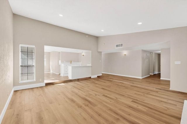 816 Cross Bend Road, Plano, TX 75023