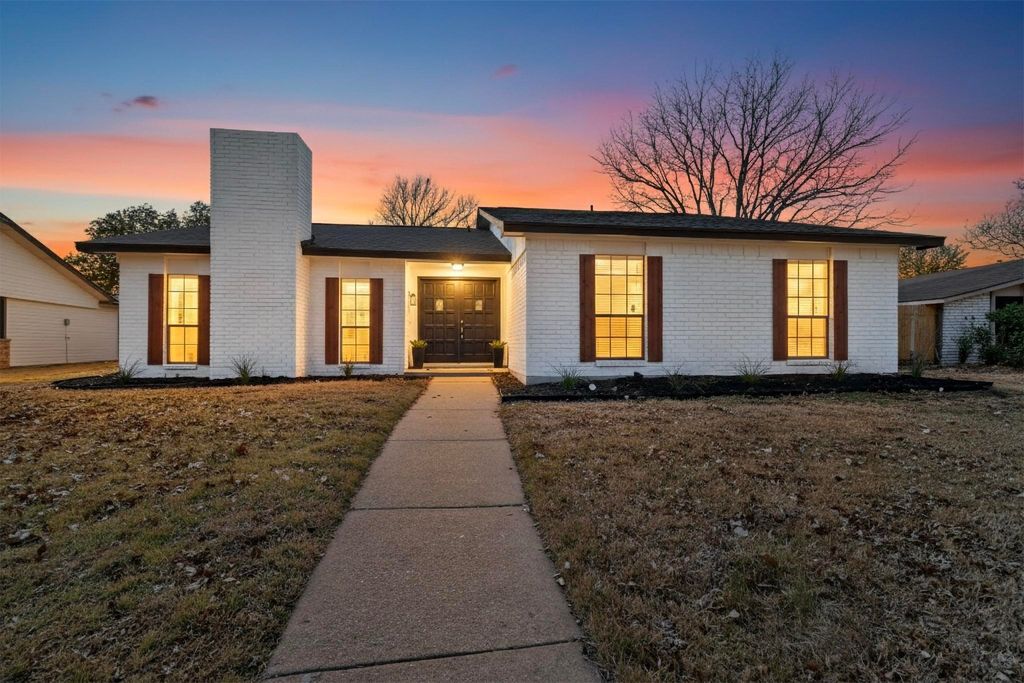 816 Cross Bend Road, Plano, TX 75023