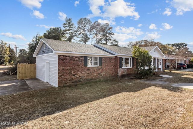 3819 Cumberland Road, Fayetteville, NC 28306