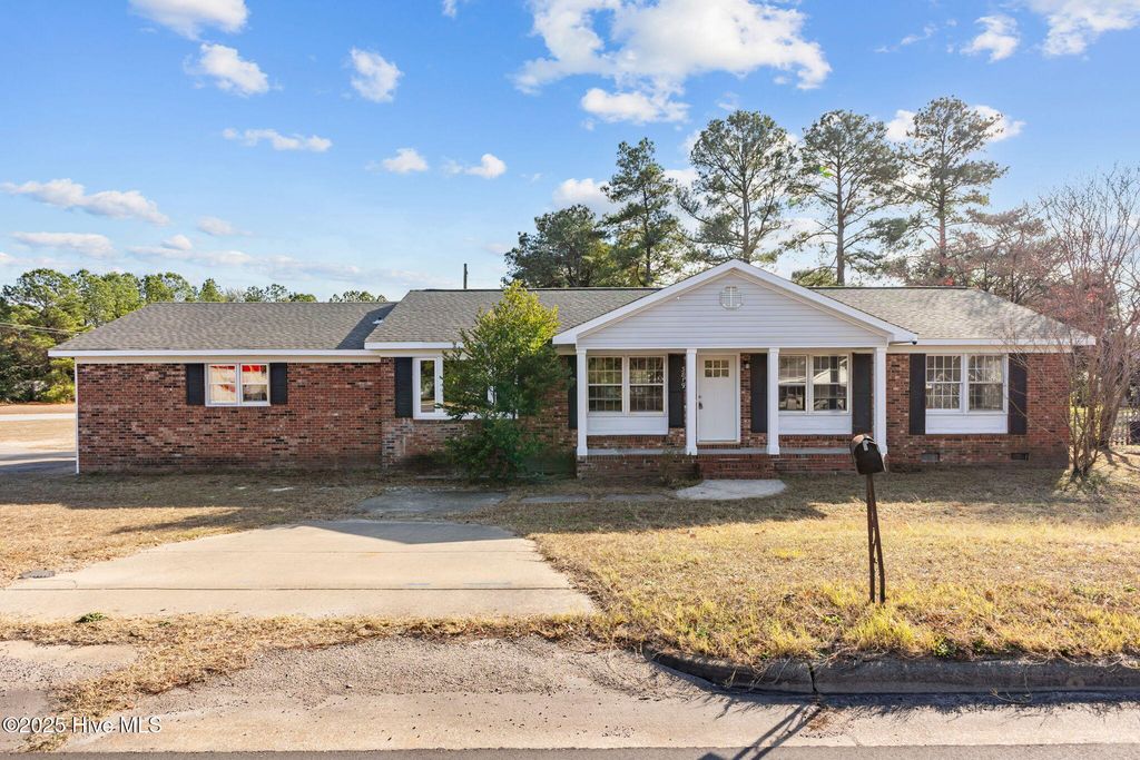 3819 Cumberland Road, Fayetteville, NC 28306