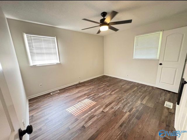4021 NW Knollbrook Drive, Huntsville, AL 35810