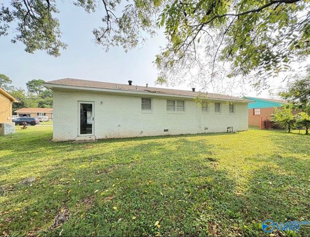 4021 NW Knollbrook Drive, Huntsville, AL 35810