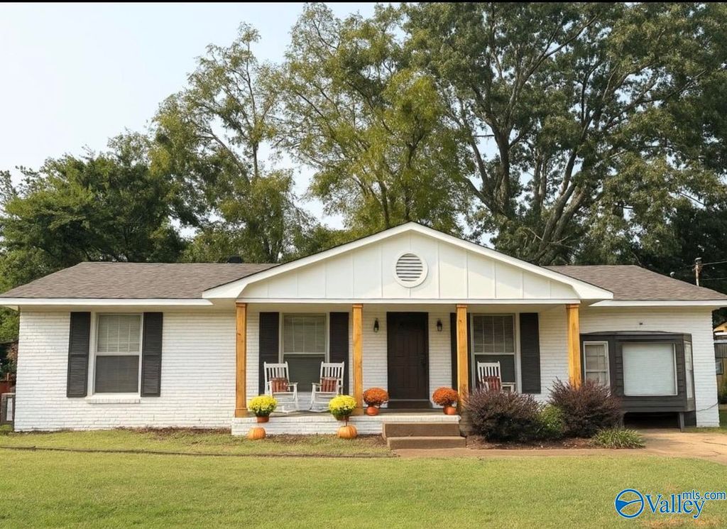4021 NW Knollbrook Drive, Huntsville, AL 35810