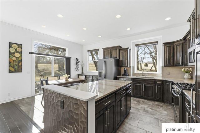 2823 Lakeside Drive, Plattsmouth, NE 68048