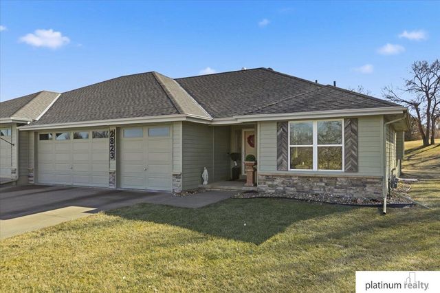 2823 Lakeside Drive, Plattsmouth, NE 68048