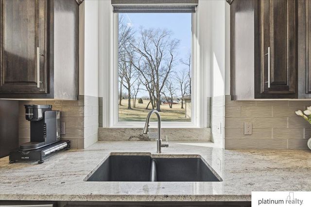2823 Lakeside Drive, Plattsmouth, NE 68048