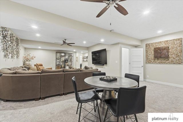 2823 Lakeside Drive, Plattsmouth, NE 68048