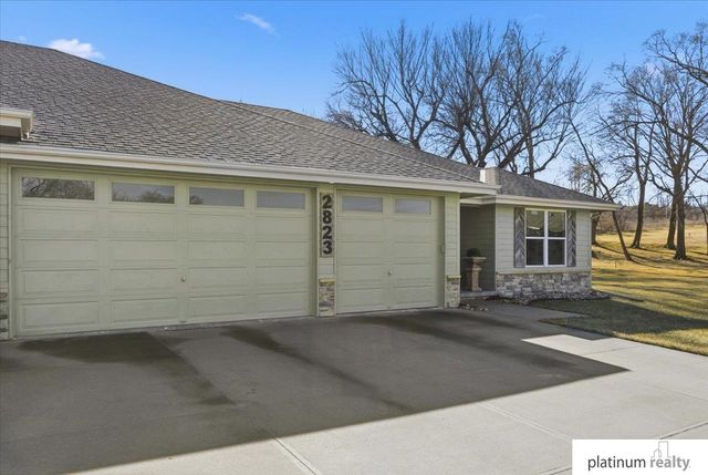 2823 Lakeside Drive, Plattsmouth, NE 68048