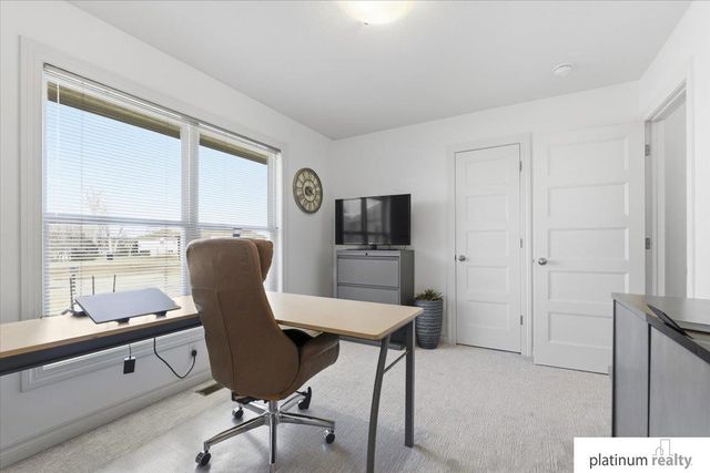 2823 Lakeside Drive, Plattsmouth, NE 68048