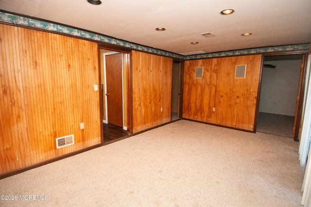 131 Veeder Lane, Bayville, NJ 08721