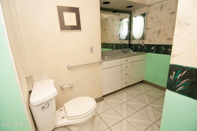 131 Veeder Lane, Bayville, NJ 08721