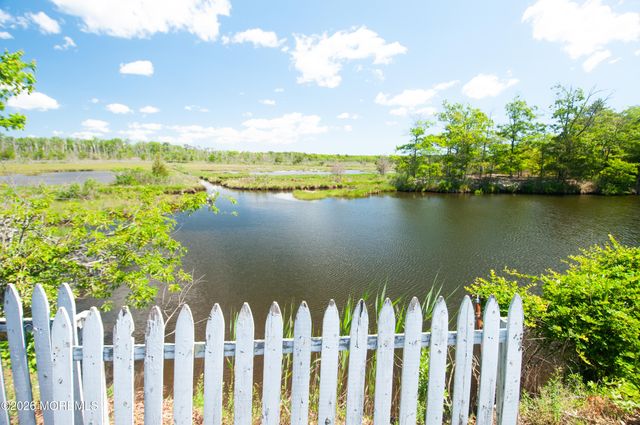 131 Veeder Lane, Bayville, NJ 08721