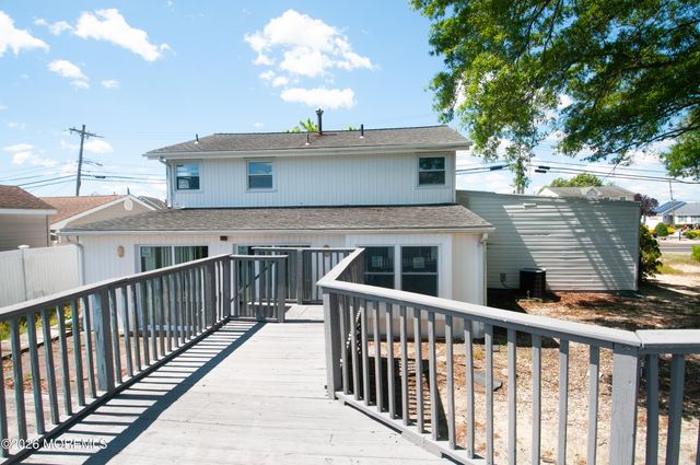 131 Veeder Lane, Bayville, NJ 08721