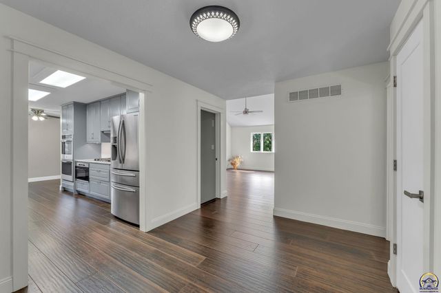 206 Tumbleweed Dr, Lawrence, KS 66049